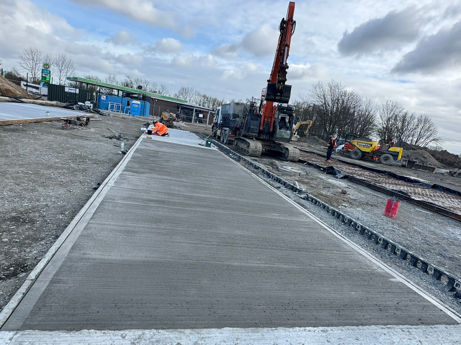 Concrete volume diagram showing length, width, and thickness